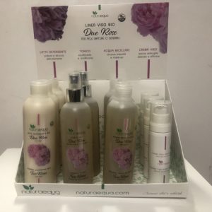 ESPOSITORE 2 ROSE (3 PZ X TIPO LATTE DETERGENTE, TONICO, ACQUA MICELLARE, CREMA VISO)